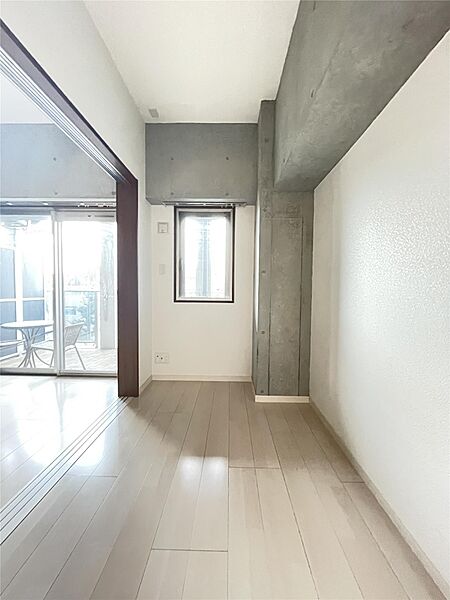 ＴＨＥ　ＨＩＬＬＳ　ＫＯＫＵＲＡ