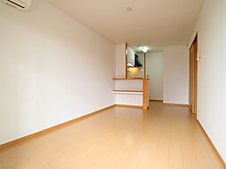 サニーハウス東高陽台B棟 205 2階2LDKのリビング/ダイニング