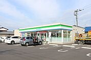 ファミリーマート 福津宮司六丁目店（382m）
