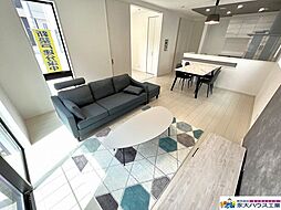 向山 4LDKのリビング/ダイニング