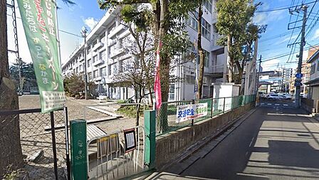 仙台市立立町小学校 徒歩3分。 190m