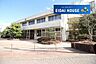 周辺：名取市立増田小学校 徒歩20分。 1590m