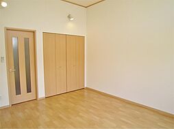 ファシリート プレイス 1階1Kのリビング/ダイニング