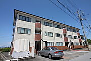 3階建てマンション