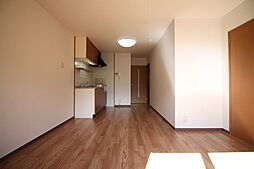 クレストコート 202 2階1LDKのリビング/ダイニング