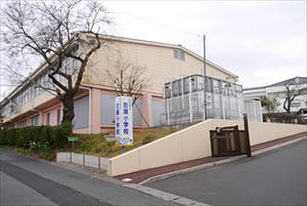 画像16:日立市立会瀬小学校（1215m）