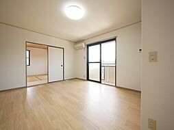 グローリーコート 201 2階2LDKのリビング/ダイニング