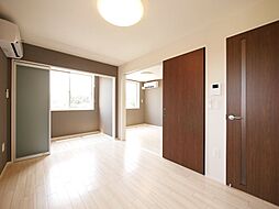 un　poireau（アン　ポワロー） 203 2階1LDKのリビング/ダイニング