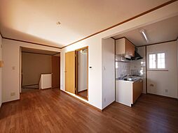 ヒルズV 201 2階3LDKのリビング/ダイニング