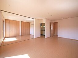 JR水郡線 常陸太田駅 4.3kmの賃貸アパート 3階1LDKのリビング/ダイニング