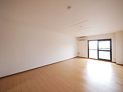 レジダンス・フルール 204 2階1Kのリビング/ダイニング