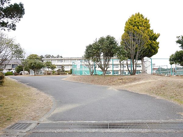 画像18:日立市立豊浦中学校（1397m）