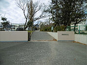 日立市立大久保小学校（728m）