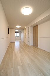 キングリー　I 101 1階1LDKのリビング/ダイニング