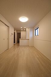 メゾン　ド　ヴィラ　C 103 1階1LDKのリビング/ダイニング