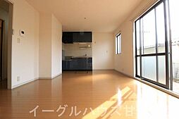 アーナリ2番館 201 2階2LDKのリビング/ダイニング