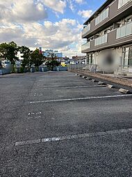 6 / 23
