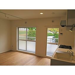 市ヶ谷加賀町アパートＨ棟 102 1階1SLDKのリビング/ダイニング