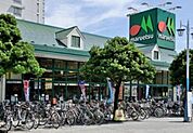 マルエツ潮見店 徒歩12分。スーパー 910m