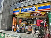ミニストップ神田神保町1丁目店 徒歩9分。コンビニ 690m