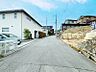 その他：【前面道路含む現地写真】JR「宝塚」駅徒歩約12分・阪急「宝塚」駅徒歩約13分と、2沿線でのご利用が可能となっております。