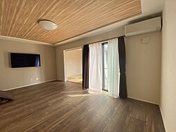 東海市加木屋町白拍子132番地2 4LDKのリビング/ダイニング