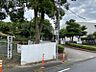 周辺：船島小学校まで　207m　徒歩約3分●教育目標「心や体をきたえ、たくましく生きる子どもの育成」　「楽しくわかる授業」を実施し学力向上にも力を入れています。