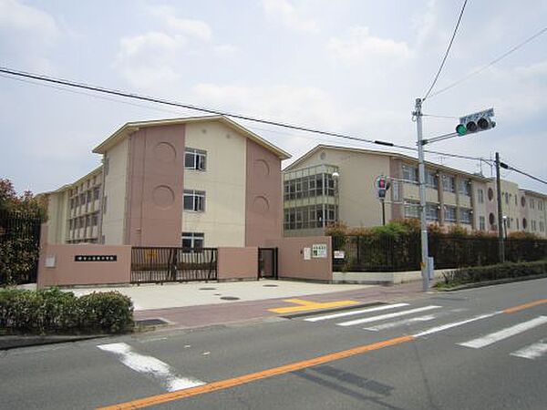 画像10:【中学校】堺市立美原中学校まで758ｍ