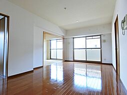 ハレ・ラウレア 1階3LDKのリビング/ダイニング