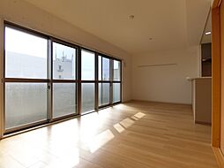 槻 4階3LDKのリビング/ダイニング