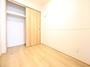 洋室3.3帖　クローゼット付　同仕様写真