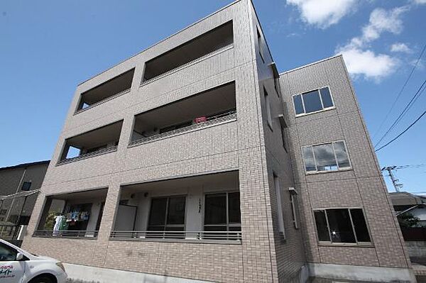 香川県高松市成合町(賃貸アパート2DK・3階・44.75㎡)の写真 その1