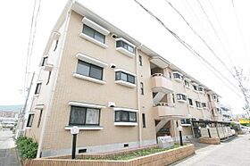 香川県高松市新北町（賃貸マンション3LDK・1階・74.40㎡） その1