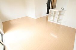 ラ・リオン 1階1LDKのリビング/ダイニング