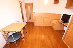 レオパレスネーブル　I 1階1Kのリビング/ダイニング