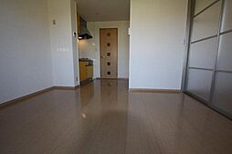 ユイマールガーデンIII 2階1LDKのリビング/ダイニング