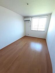 メゾンディオールB 2階2DKのリビング/ダイニング