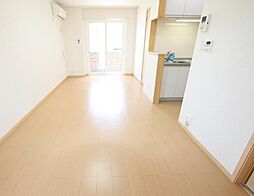 ウエストヒルズD 1階1LDKのリビング/ダイニング