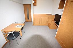 レオパレスCasa Yashima 2階1Kのリビング/ダイニング