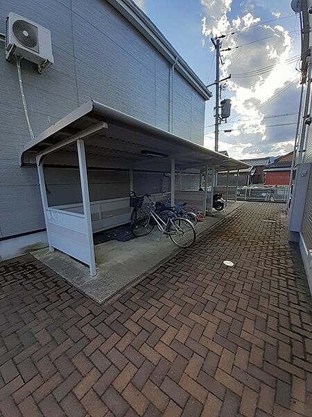 画像15:屋根付きの駐輪場は無料です☆