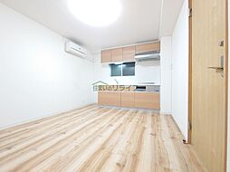 JR総武線 中野駅 徒歩10分の賃貸マンション 2階3LDKのリビング/ダイニング