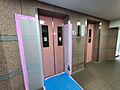 エレベーターは...