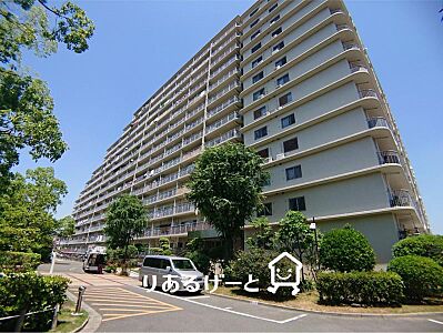 外観：公園なども近くにある環境良好なマンションです！