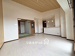 エスリード万博公園 3LDKのリビング/ダイニング