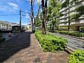 前面道路は歩道...
