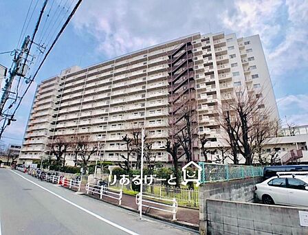 ペットと暮らせるゆったり3LDK!スーパーや公園も近く住環境良好ですよ!
