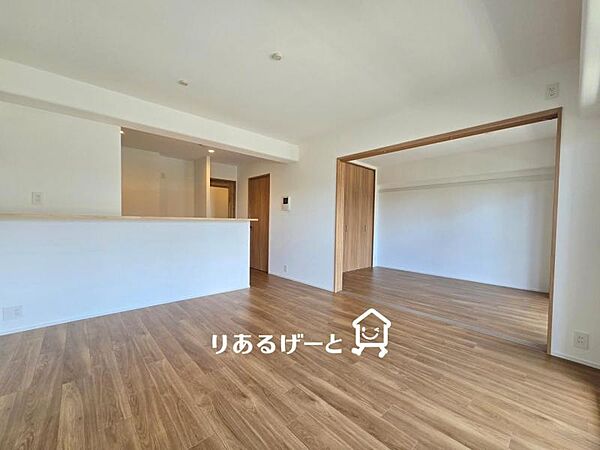 リビング/ダイニングを拡大表示