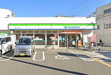 ファミリーマート 鶴見二丁目店