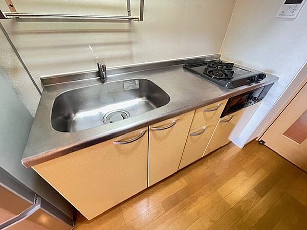 ロイヤルヒルズタワー