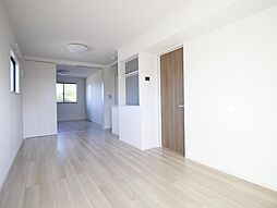 ソラリスＮ 2階2LDKのリビング/ダイニング